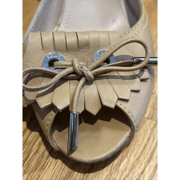 Tod's tan/Beige Leather Suede Peep Toe Dosary Pumps Size 7 studs bow front Italy - Picture 13 of 15
